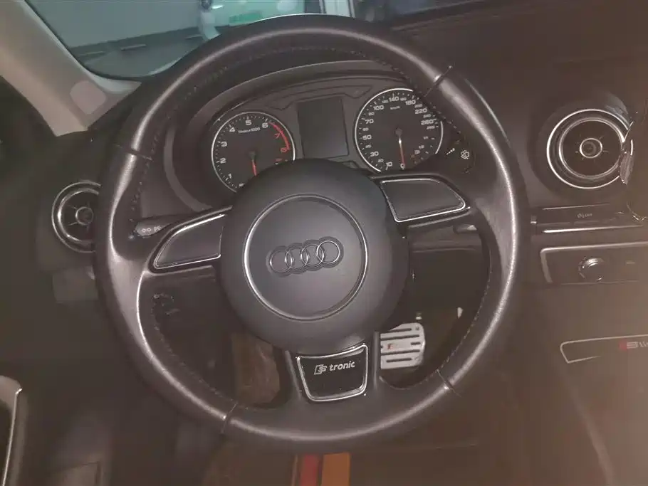 Audi A3 2016 Limousine 35 TFSI Progressive фото 15