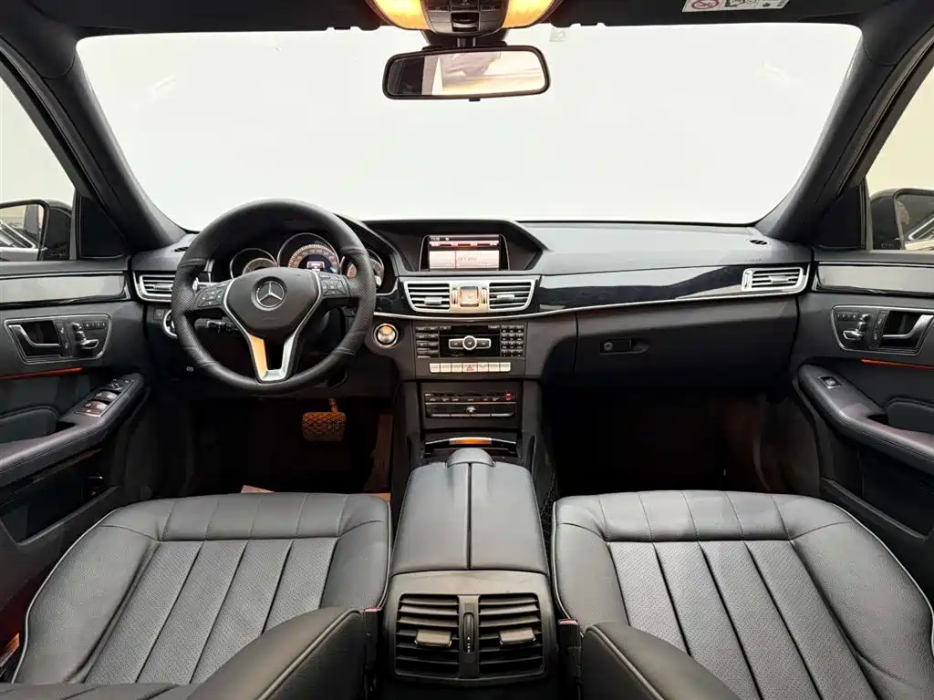 Mercedes-Benz E-Class 2015 E 200 L Sport фото 25