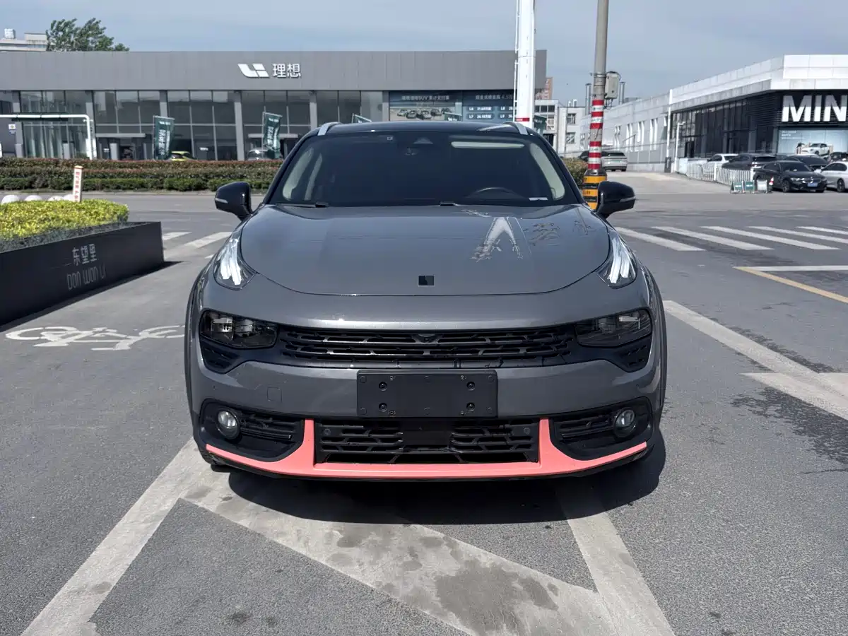 Lynk & Co 02 2018 Model 1.5T DCT 2WD Yao Pro Edition China V