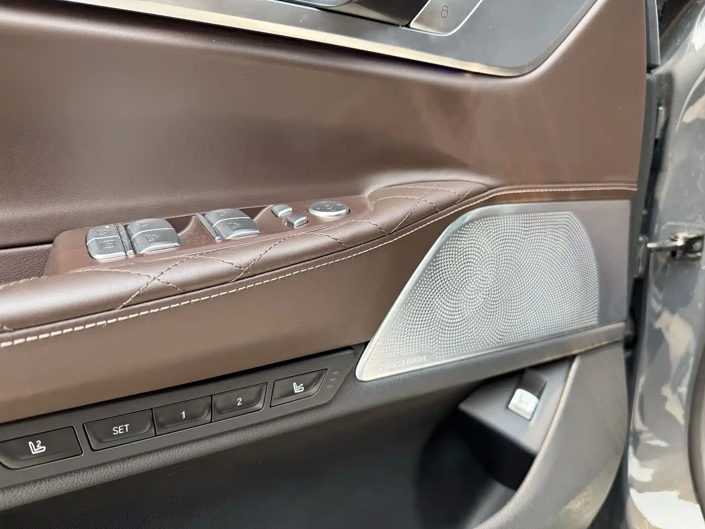 BMW 7 Series 2022 740Li xDrive Executive M Sport Package фото 13