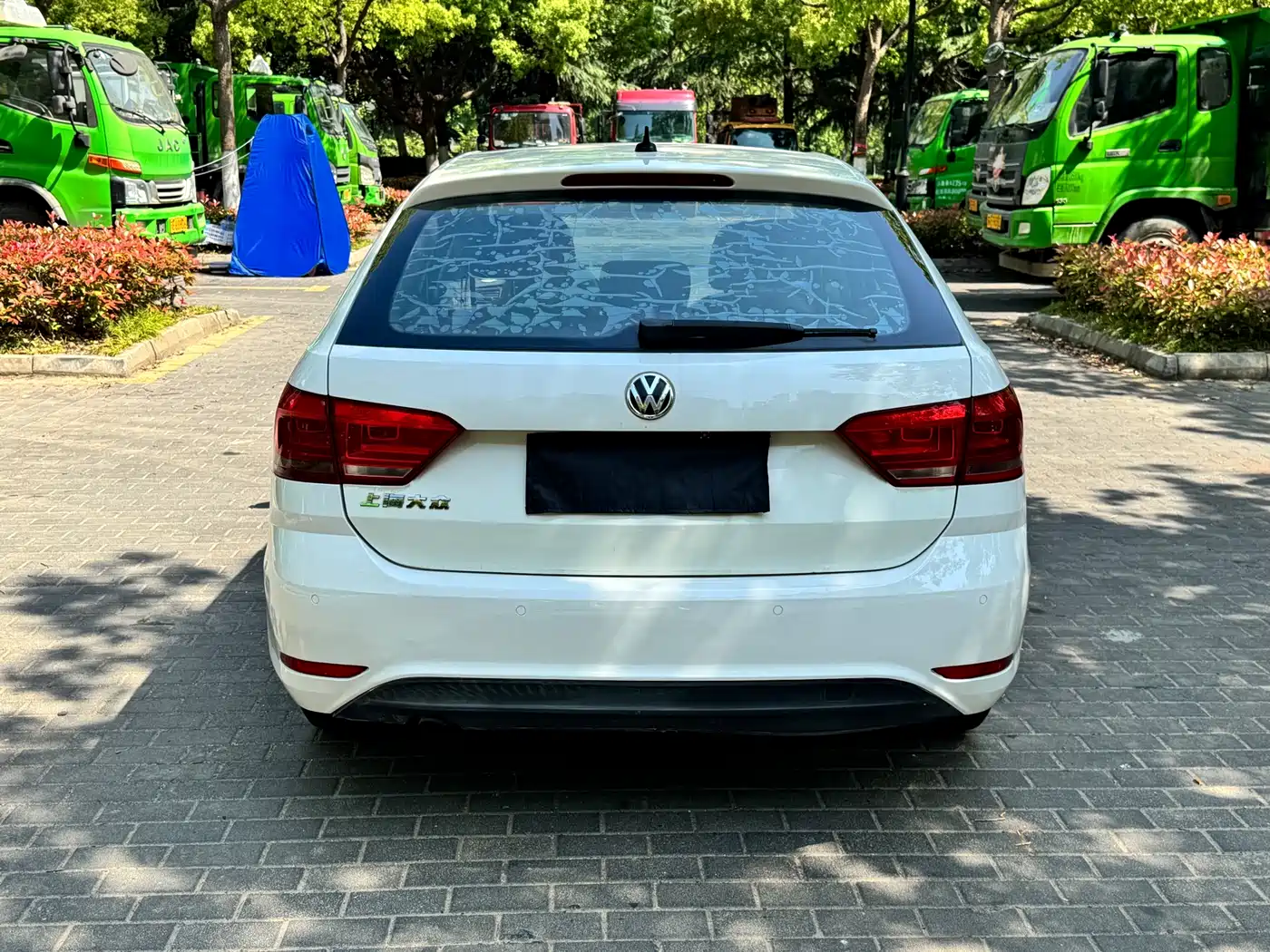Volkswagen Lavida Tour 2015 1.6L Automatic Trend Edition фото 15