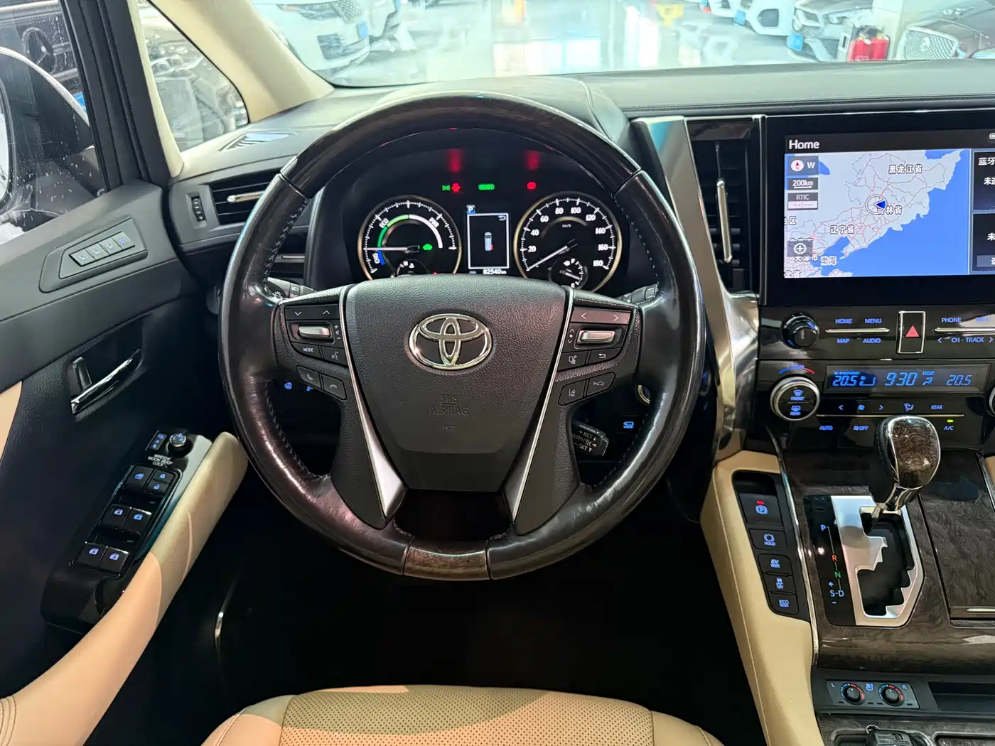Toyota Alphard 2021 Hybrid 2.5L Premium фото 14