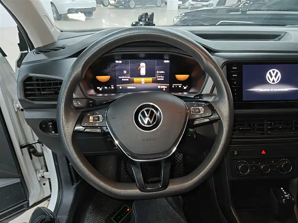 VOLKSWAGEN TU KAI