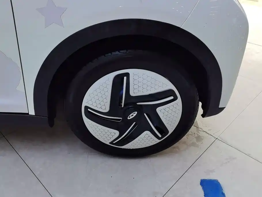 QQ New Energy Little Ant 2024 2024 Facelift Youth Edition 251km Passion 25.05kWh