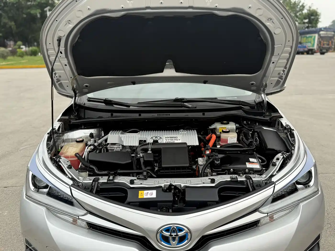 Toyota Corolla 2017 Facelift Hybrid 1.8L E-CVT Leading Edition фото 22