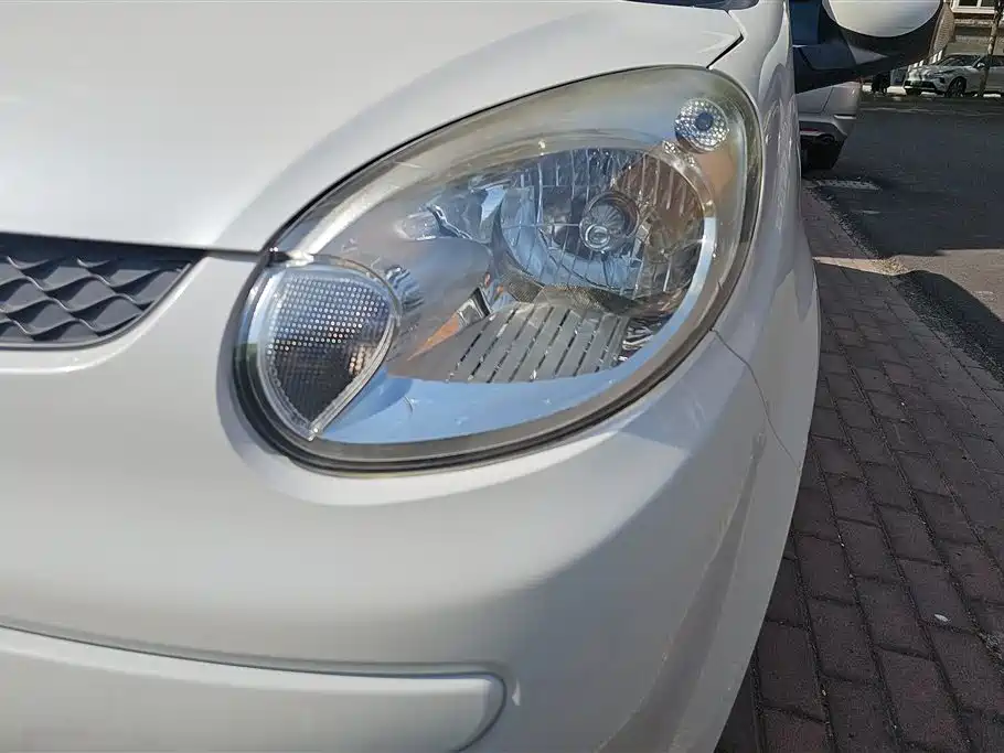 CHANGAN AUCHAN Benben mini-e