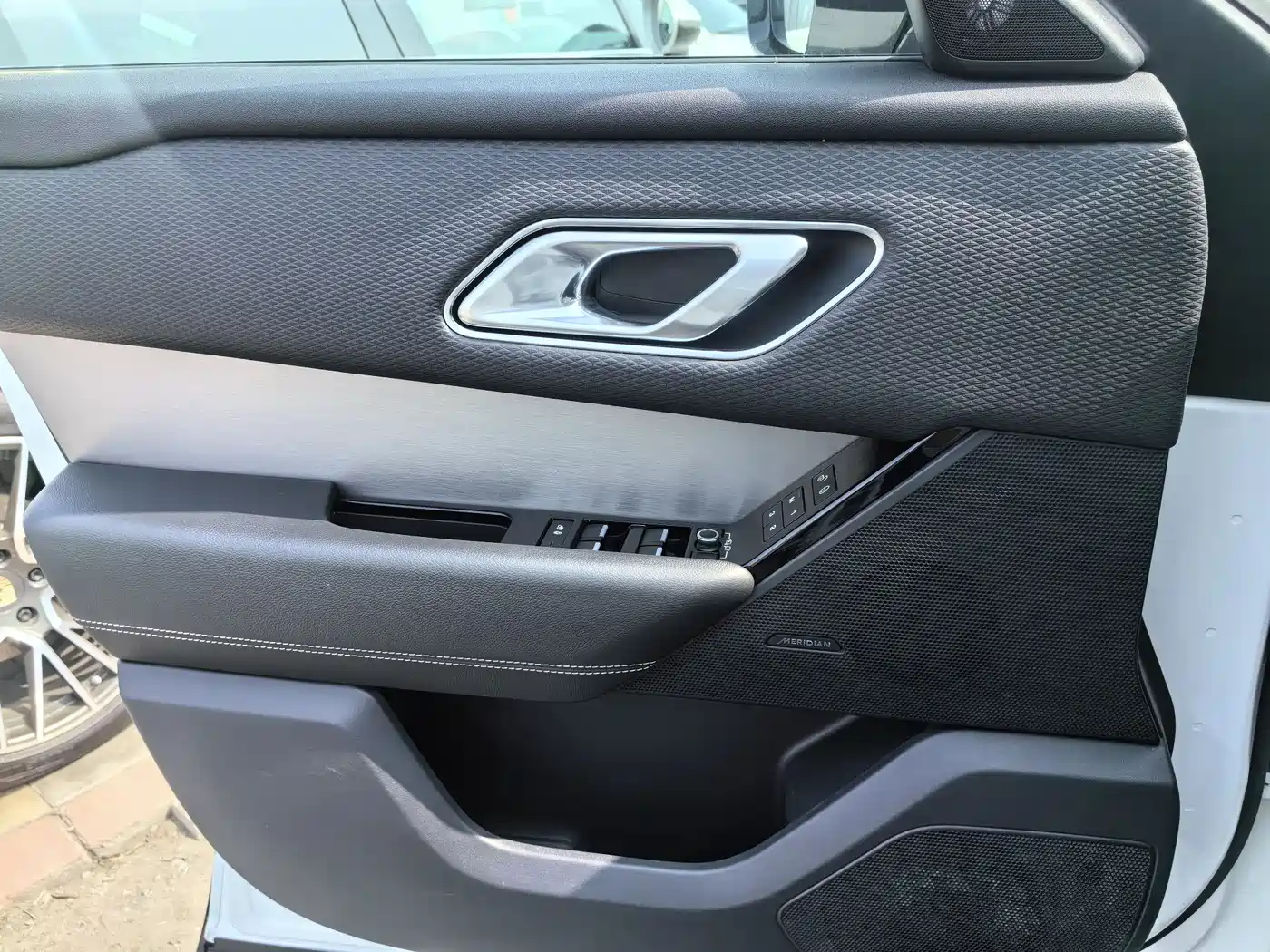 Land Rover Range Rover Velar 2017 P380 R-DYNAMIC S фото 18