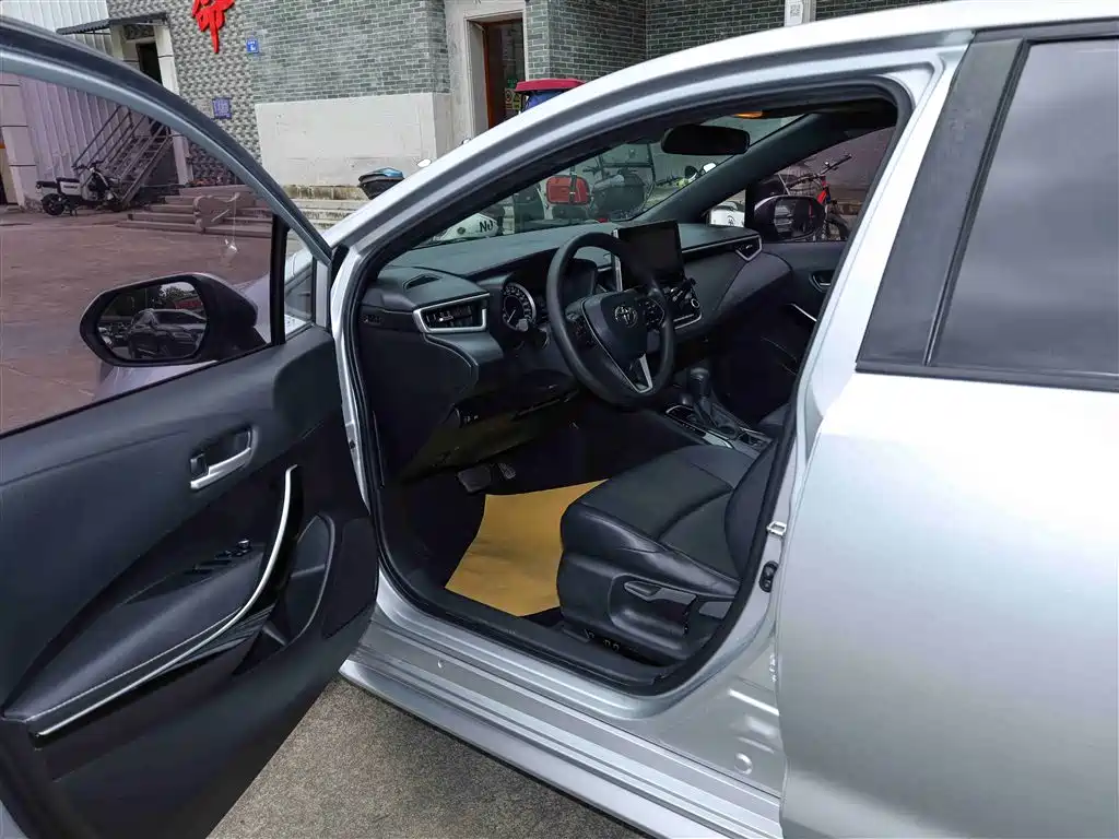Toyota Levin 2021 185T CVT Luxury Edition фото 4