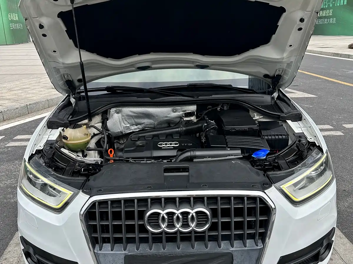 Audi Q3 2013 35 TFSI quattro Technology фото 16
