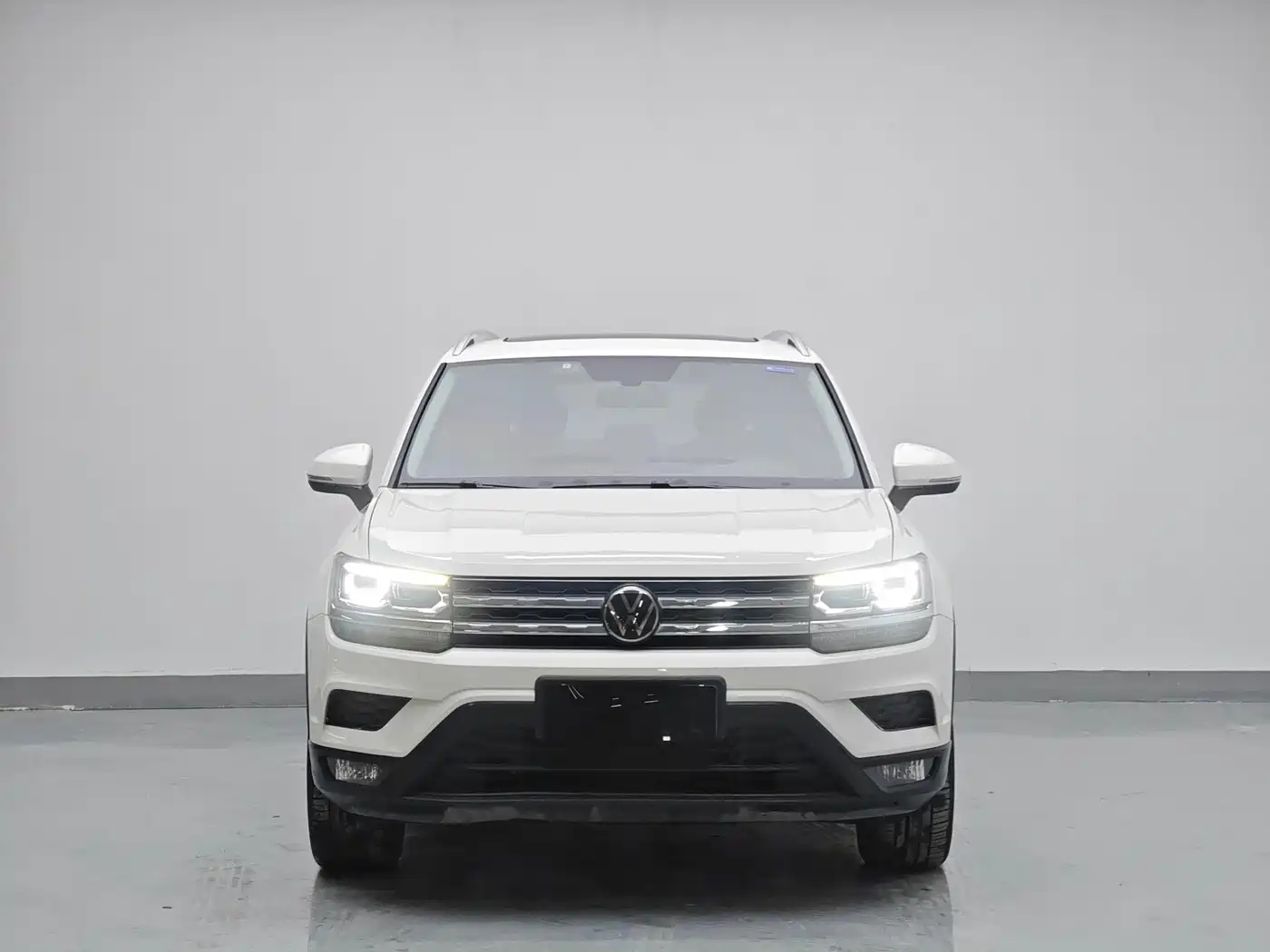 Volkswagen Tharu 2022 280TSI FWD Luxury Edition фото 2
