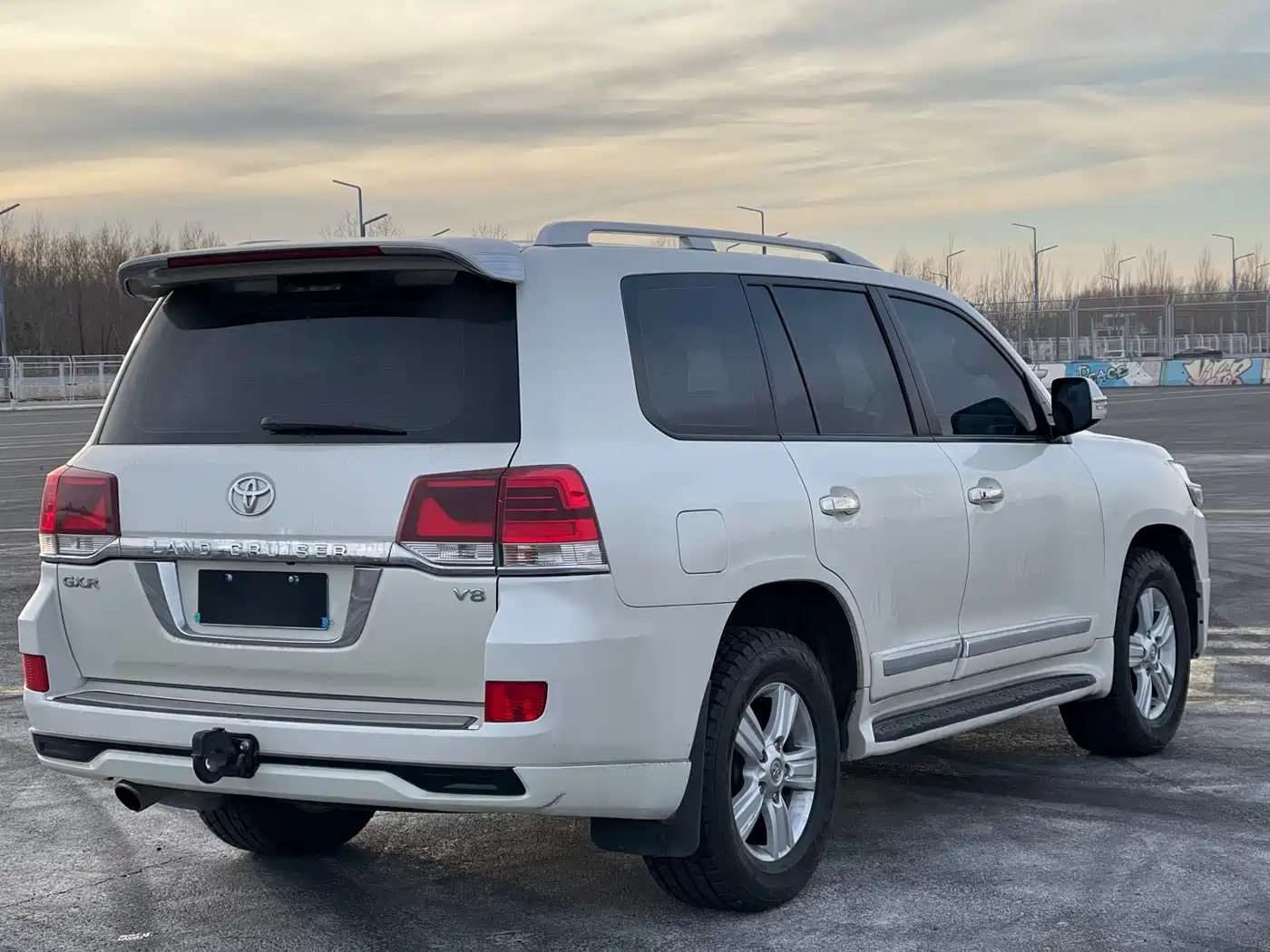 Toyota Land Cruiser (Import) 2015 4.0L V6 Middle East Limited Edition фото 4