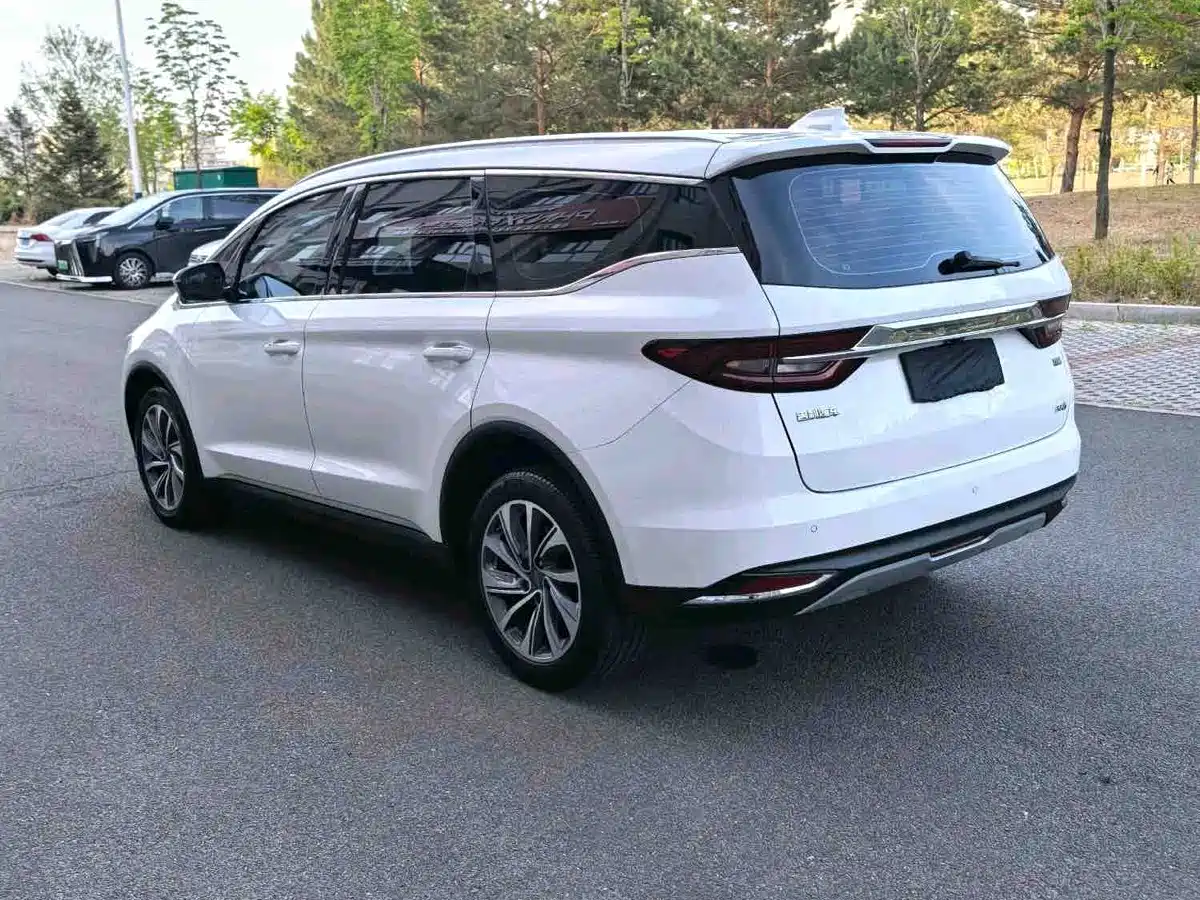 Фото 13 - Geely Jiaji