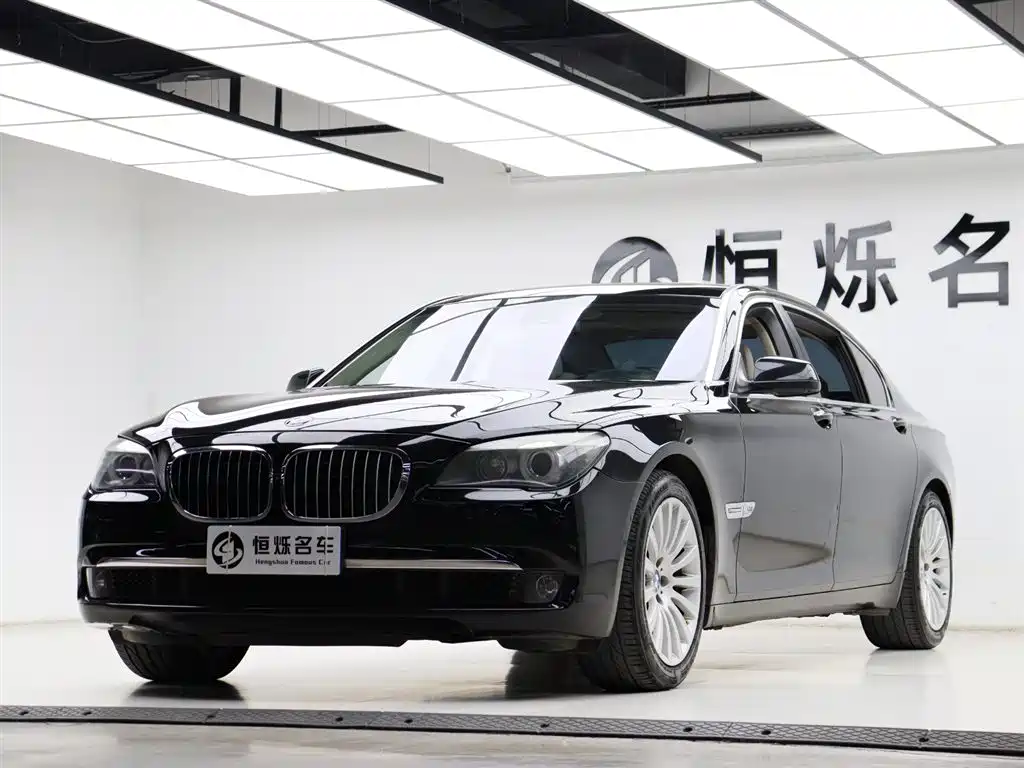 BMW 7 Series 2010 760Li фото 35