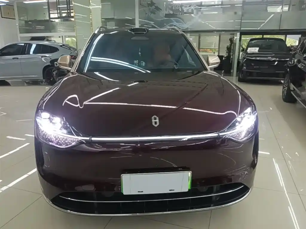 AITO Wenjie AITO M9 2025 Extended Range Ultra 52kWh 6-Seater фото 3