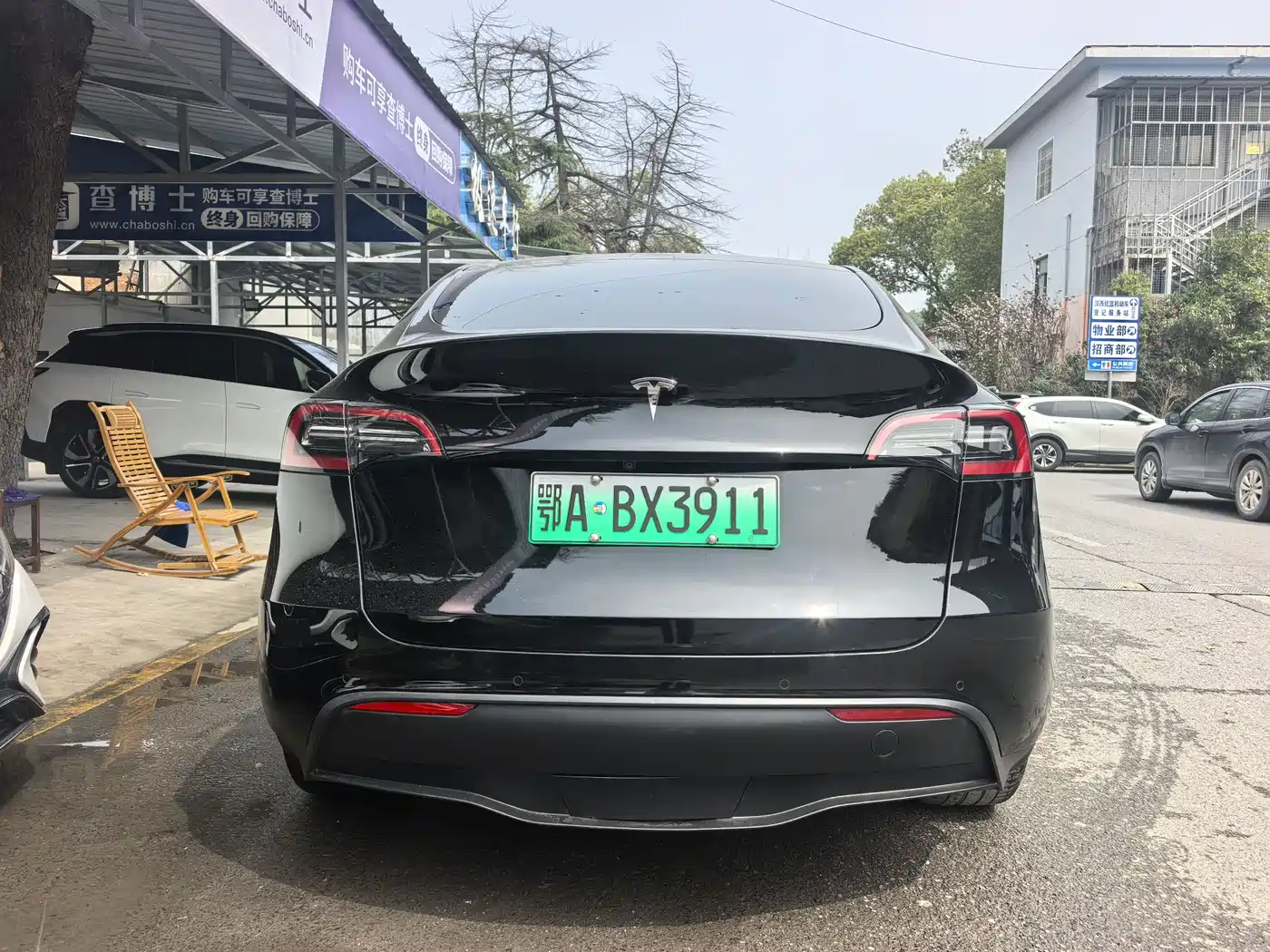 TESLA MODEL Y