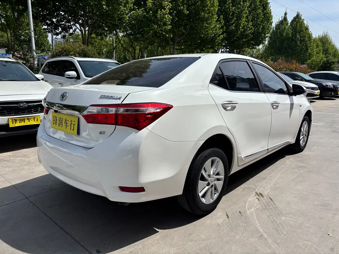 Toyota Corolla 2014 1.6L CVT GL-i фото 4