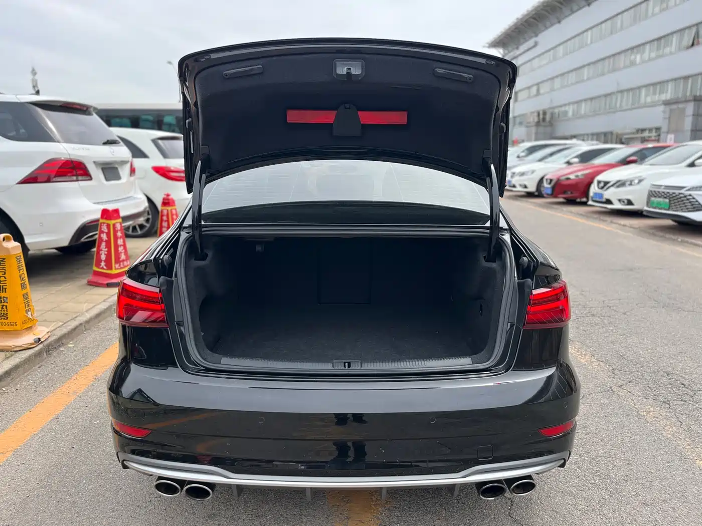 Audi S3 2019 Audi S3 2.0T Limousine фото 29