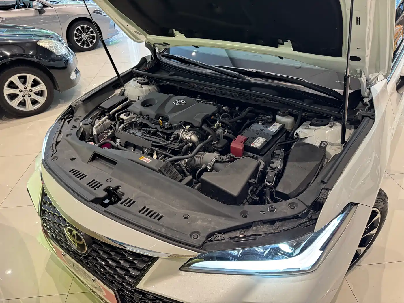 Toyota Avalon 2023 2.5L Luxury Edition фото 22