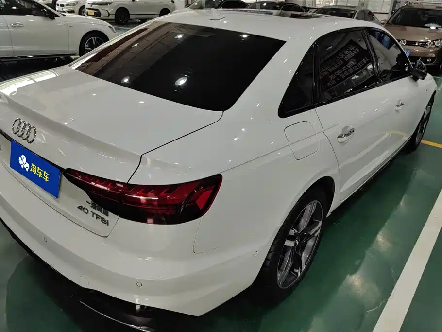 Audi A4L 2020 40 TFSI Luxury Dynamic фото 3