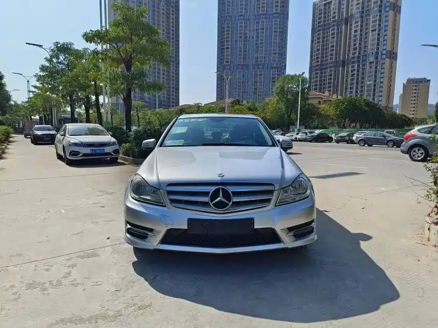 Фото 2 - Mercedes-Benz C-Class