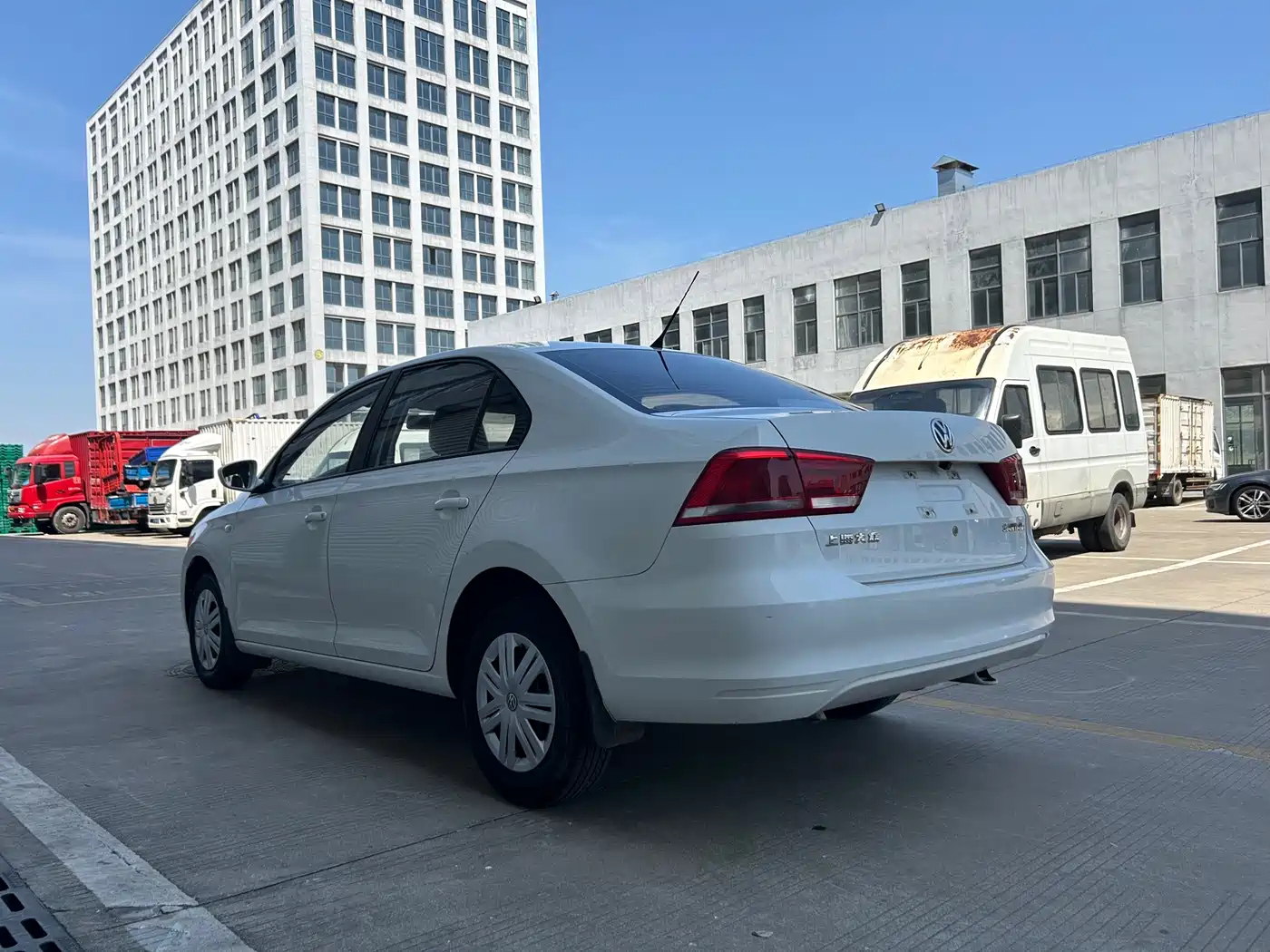Volkswagen Santana 2015 1.4L Manual Trend Edition фото 5