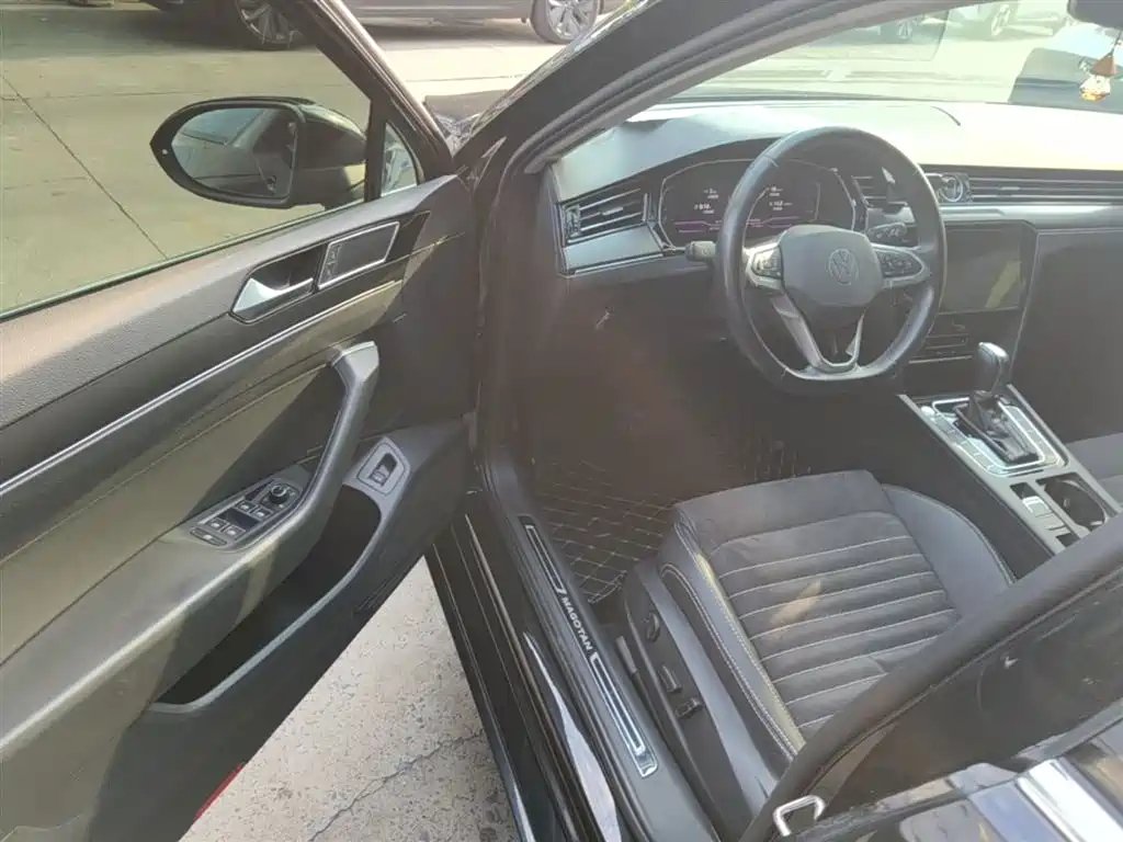 Volkswagen Magotan 2020 330TSI DSG Luxury фото 16