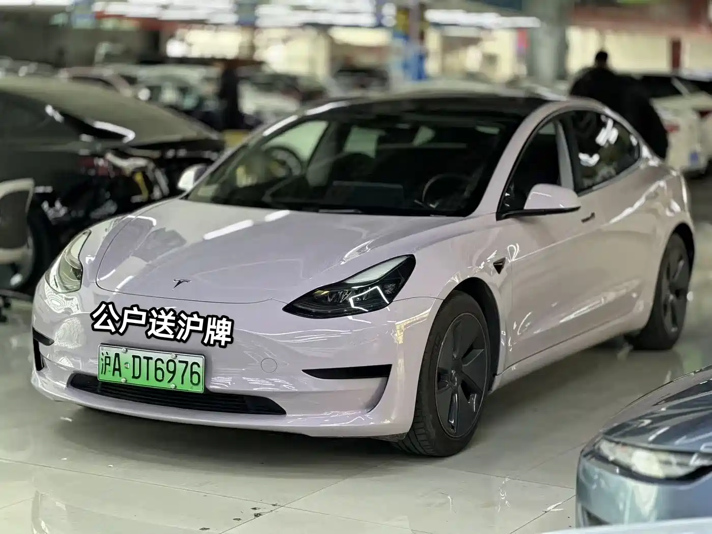 TESLA MODEL 3