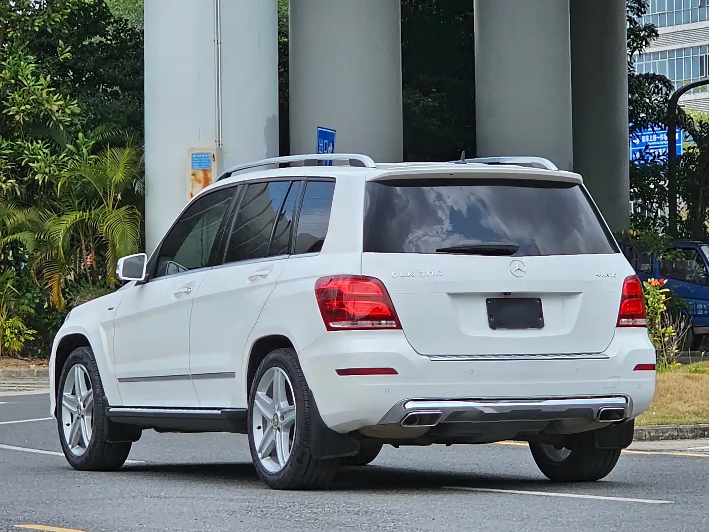 Mercedes-Benz GLK-Class 2015 GLK 300 4MATIC Luxury Ultimate Edition фото 9