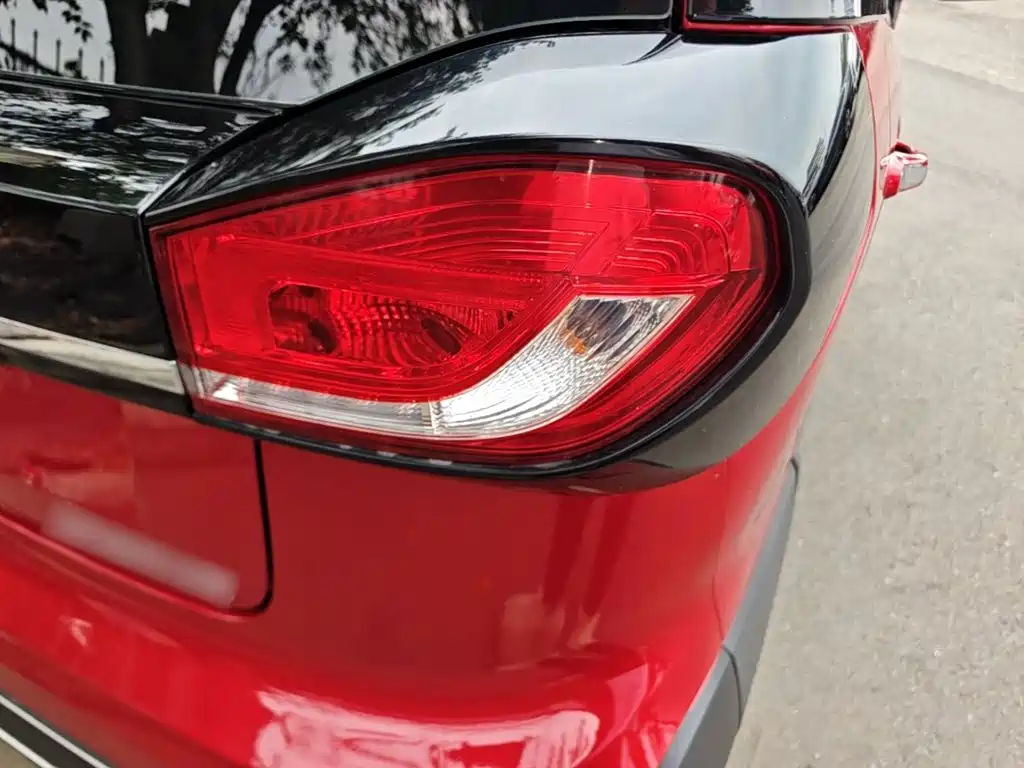 Фото 8 - Baojun E100