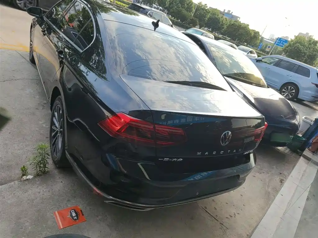 Volkswagen Magotan 2020 330TSI DSG Luxury фото 6