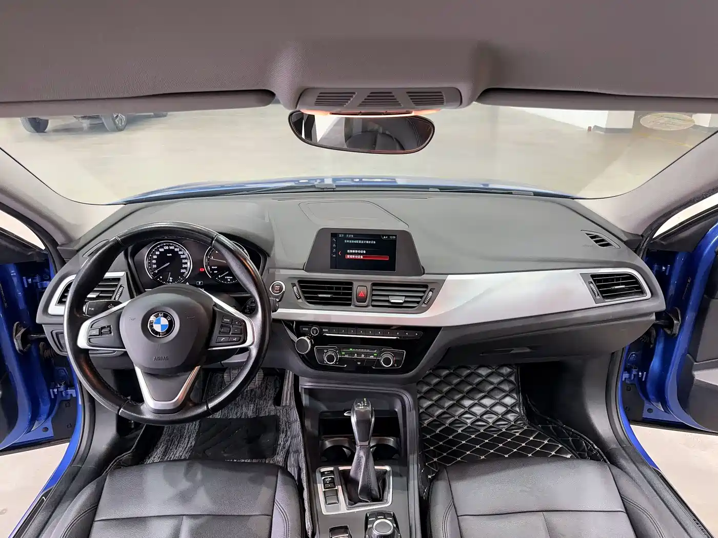 BMW 1 Series 2018 118i Fashion Edition фото 16