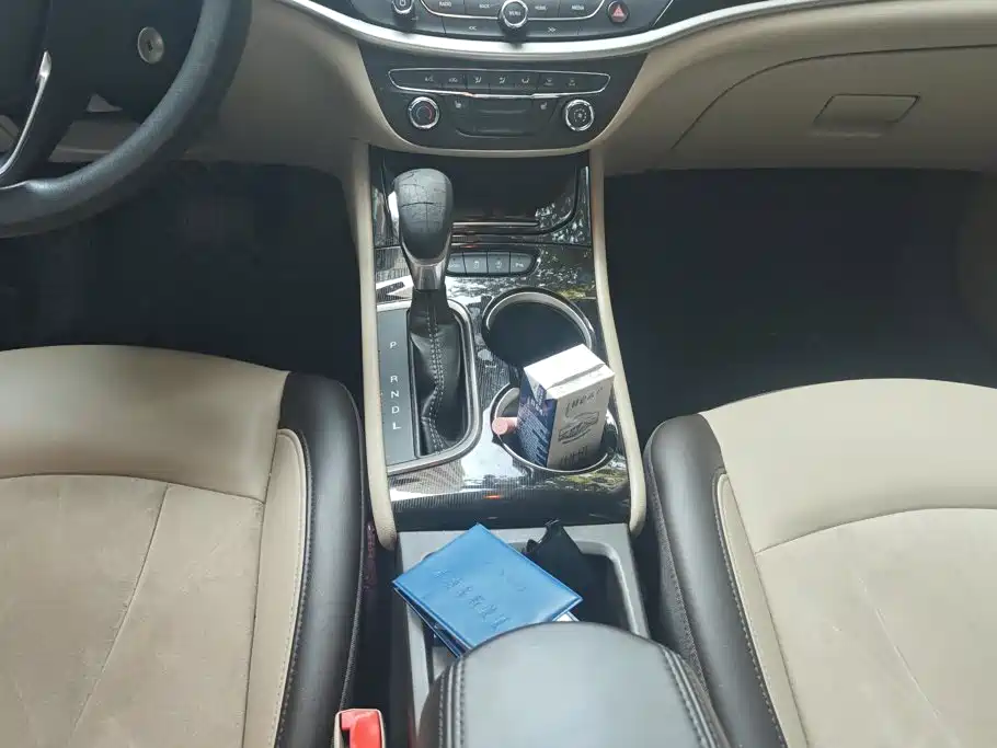 Photo 16 - Buick Verano