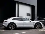 صورة 5 - Porsche Taycan