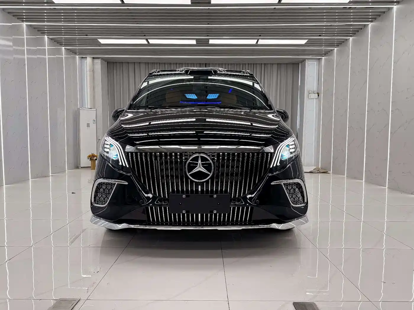 Mercedes-Benz Vito 2024 2.0T Elite Edition 7-Seater фото 2