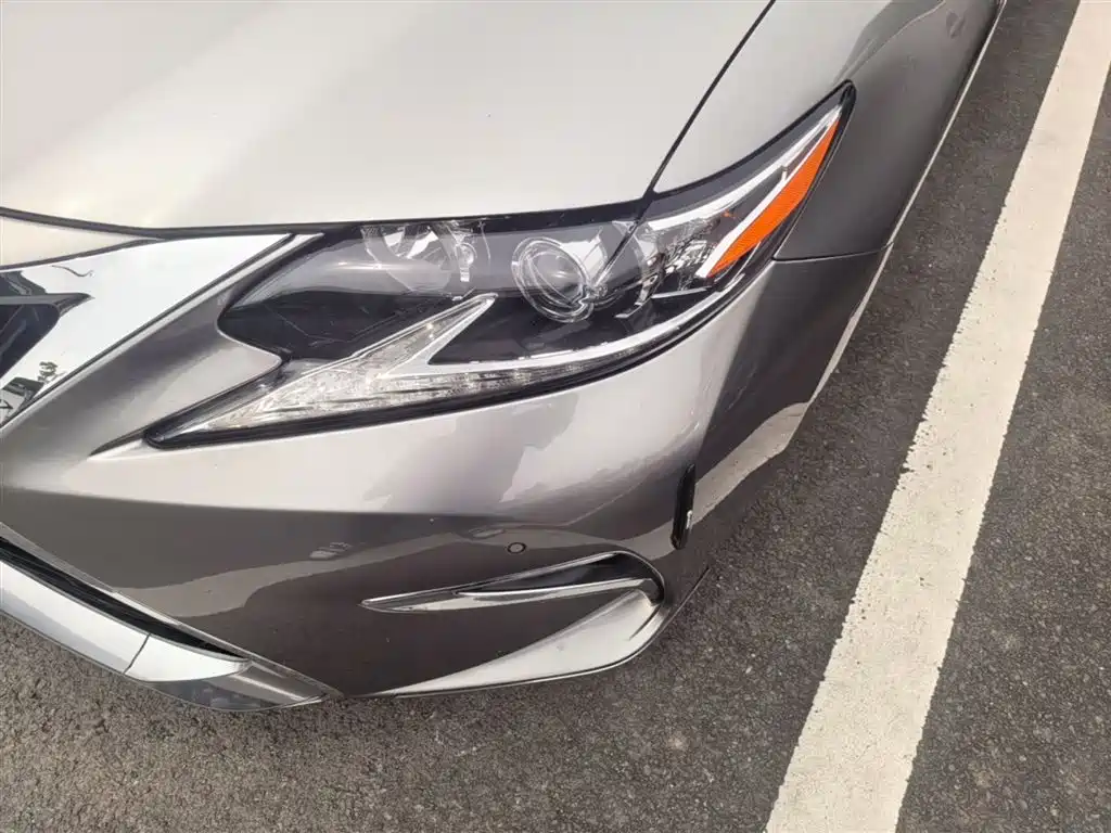 Lexus ES 2015 200 Elite Edition фото 24