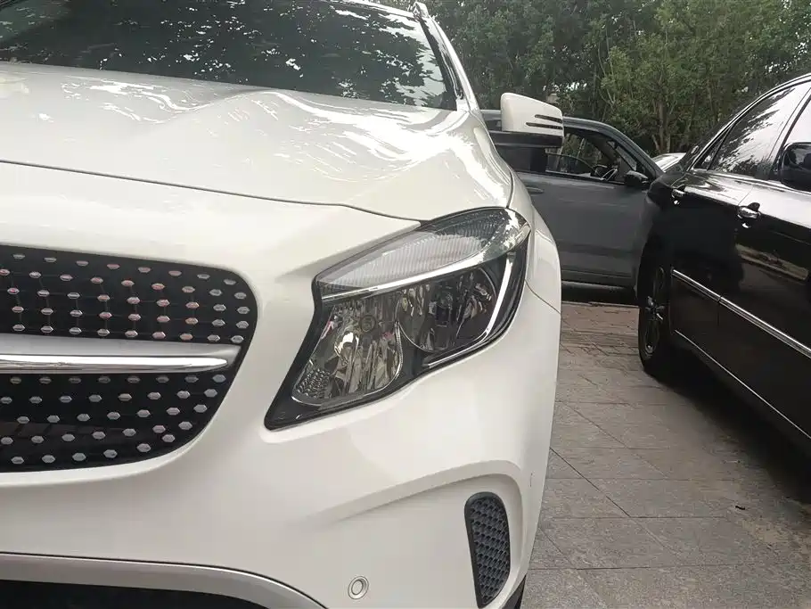 Mercedes-Benz GLA 2018 GLA 200 Dynamic фото 5