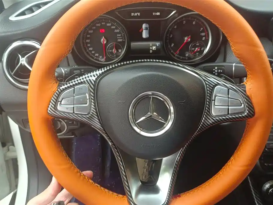 Mercedes-Benz GLA 2018 GLA 200 Dynamic фото 15
