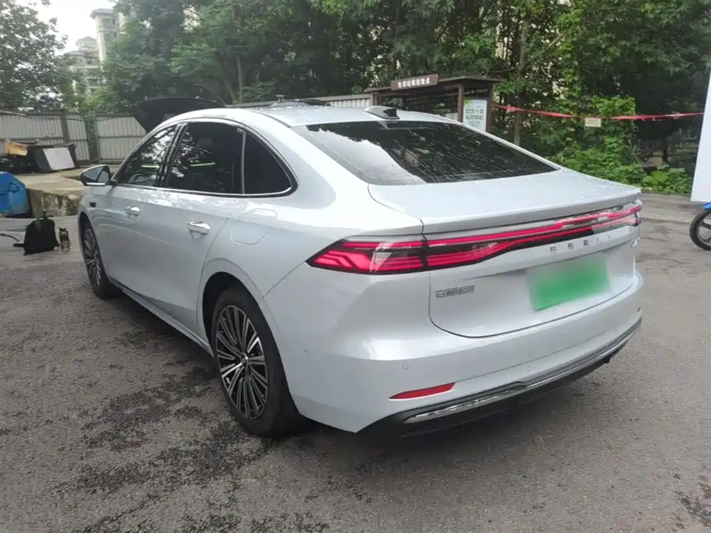 Geely Galaxy Galaxy A7 2025 EM-i фото 5