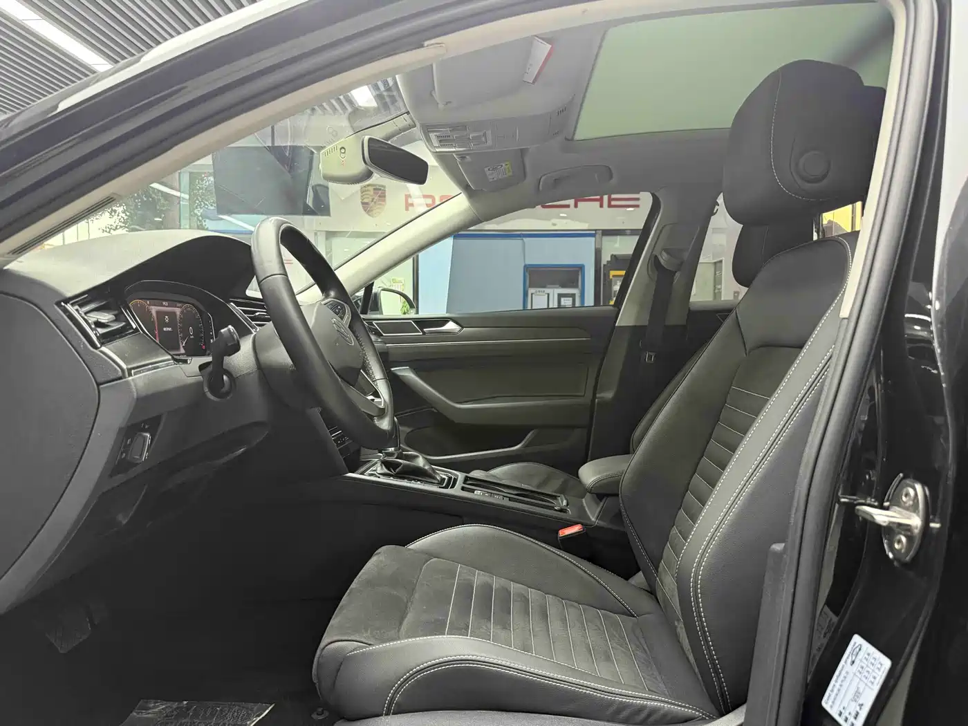 Volkswagen Magotan 2020 330TSI DSG Luxury фото 3