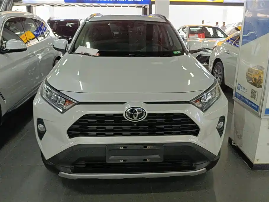 Toyota RAV4 Rongfang 2021 2.0L CVT 2WD Trend фото 2