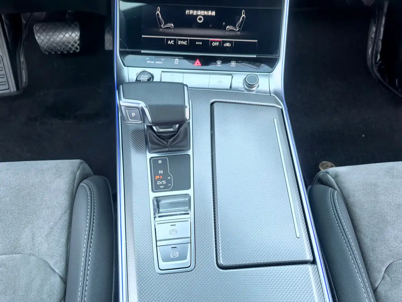 Audi A6L 2023 40 TFSI Luxury Elegance фото 15
