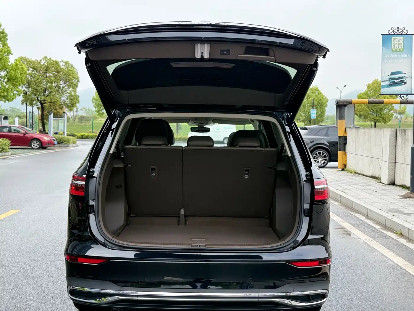 Volkswagen Viloran 2024 380TSI Executive Edition фото 8