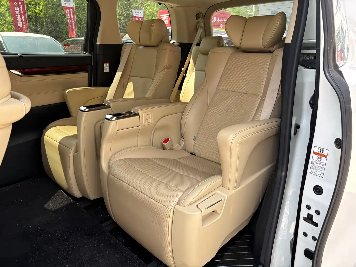 Toyota Alphard 2015 3.5L Luxury Edition фото 10