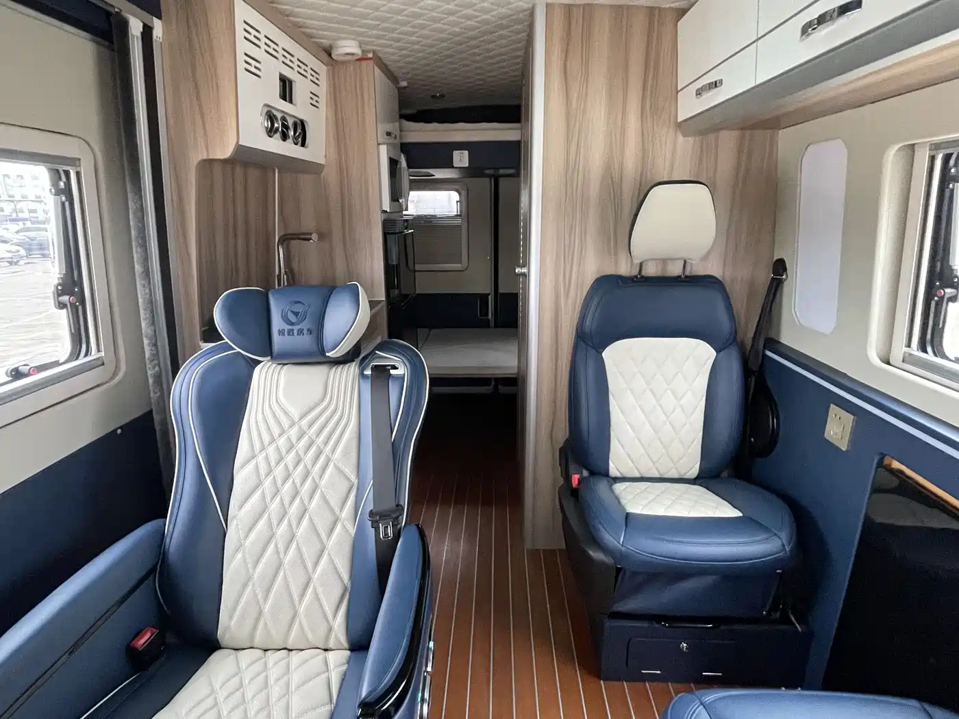 SAIC Maxus MAXUS V90 RV 2021 2.0T Travel Home V90 Self-Contained Class B RV Luxury Transverse Bed фото 41