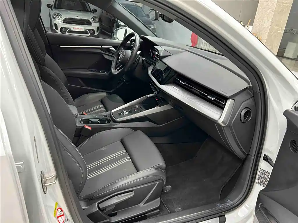 Audi A3 2024 Model Sportback 35 TFSI Fashion Sport фото 13
