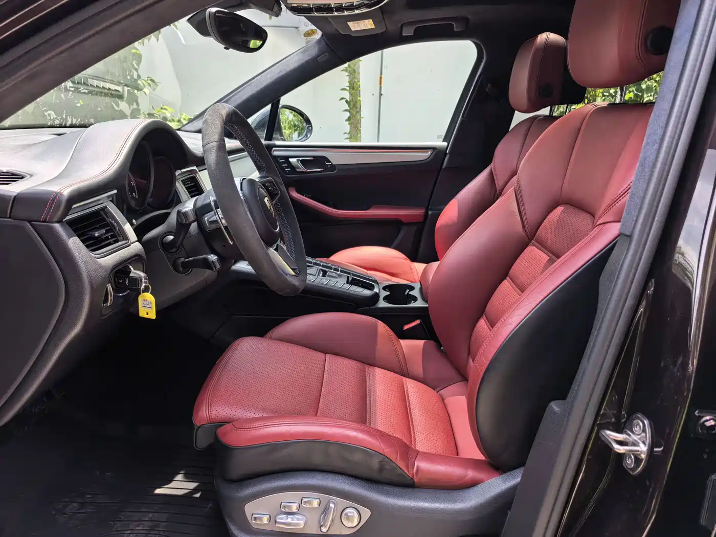 Porsche Macan 2016 Macan Turbo 3.6T фото 7