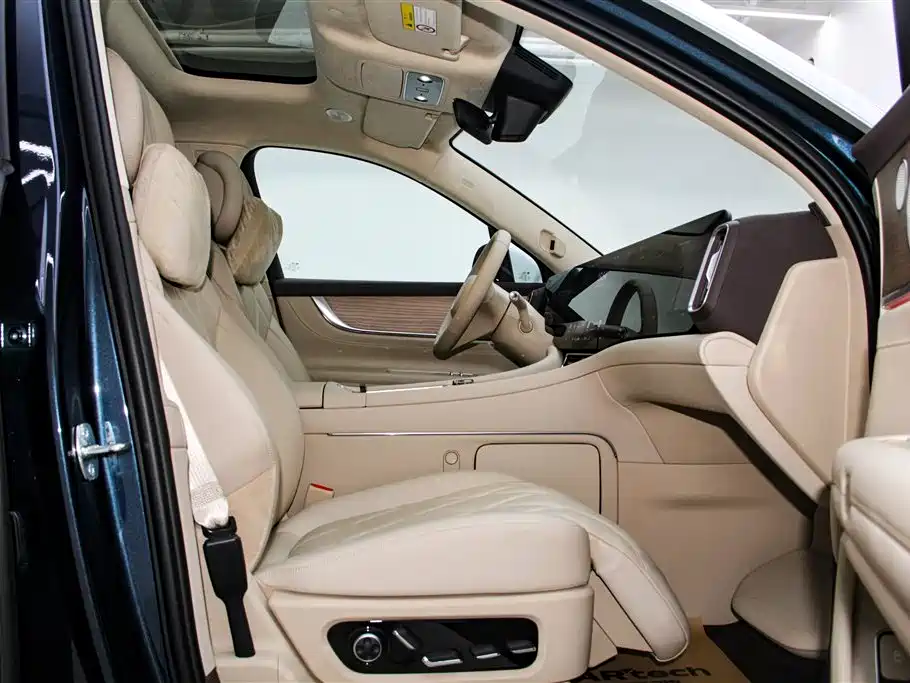 AITO Wenjie AITO M9 2025 Extended Range Ultra 52kWh 6-Seater фото 19