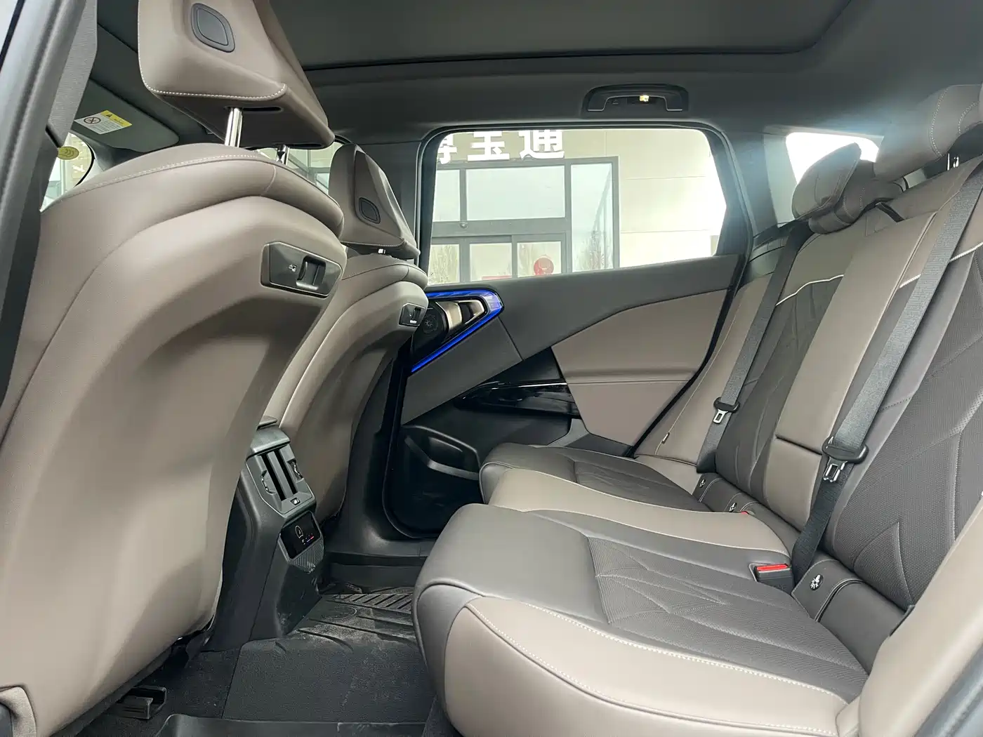 BMW X3 2025 xDrive30L Premium M Sport Package фото 10