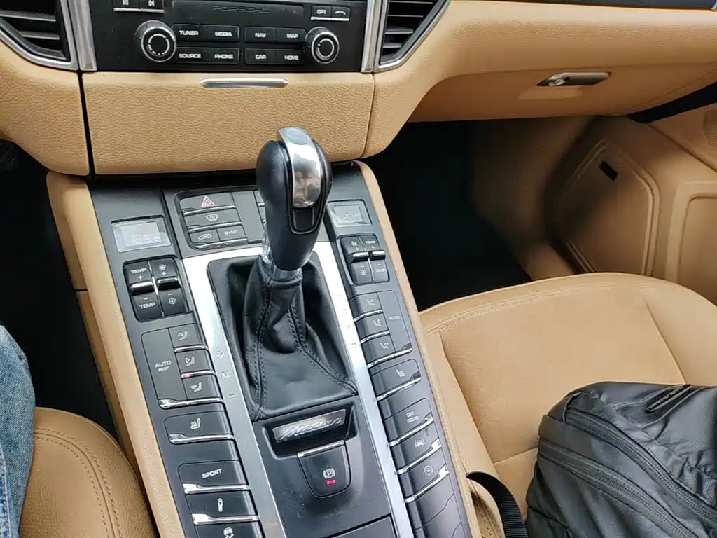 Porsche Macan 2017 Macan 2.0T фото 14