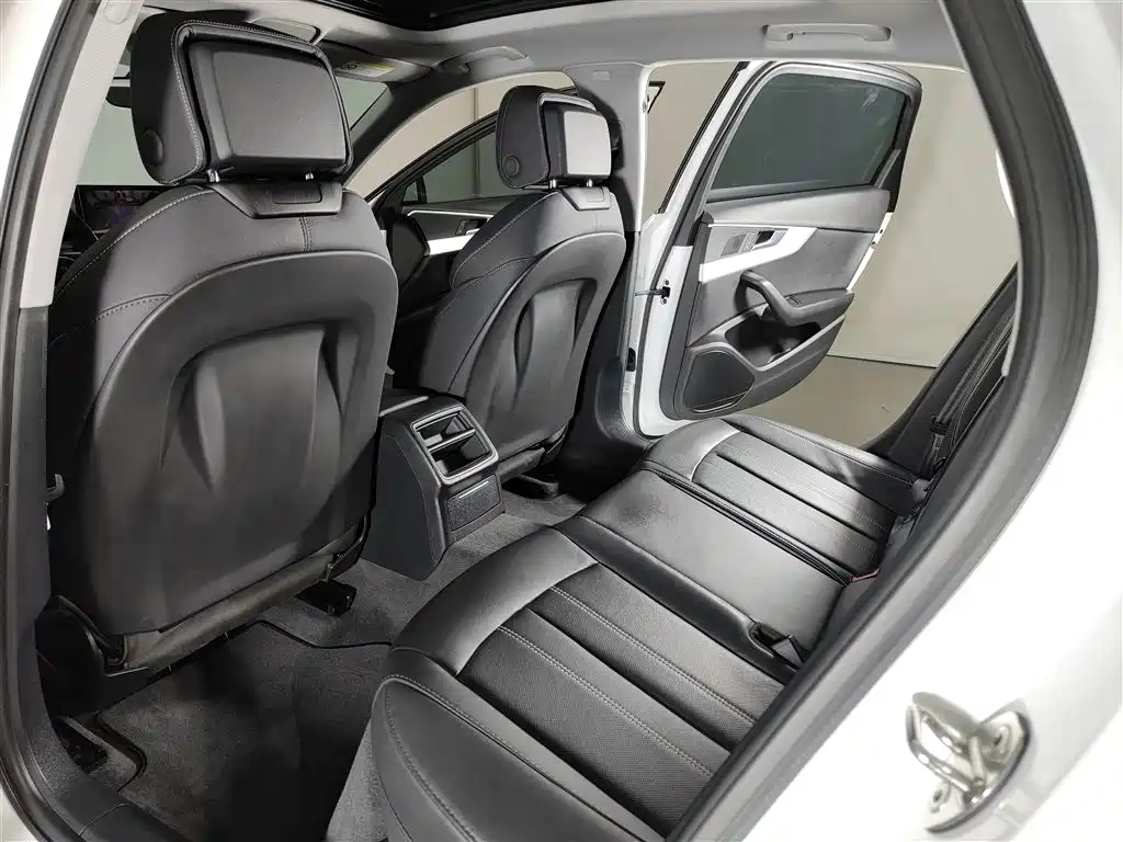 Audi A4L 2020 40 TFSI Fashion Dynamic Edition фото 12